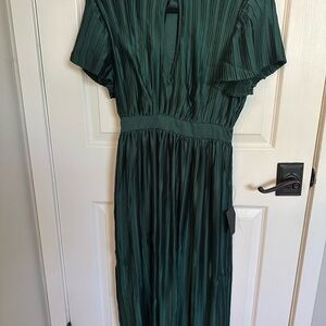Lulu's Emerald Pleated Midi Dress